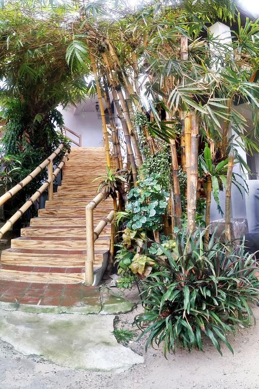 Bamboo Bungalows Resthouse Balabag  Kültér fotó