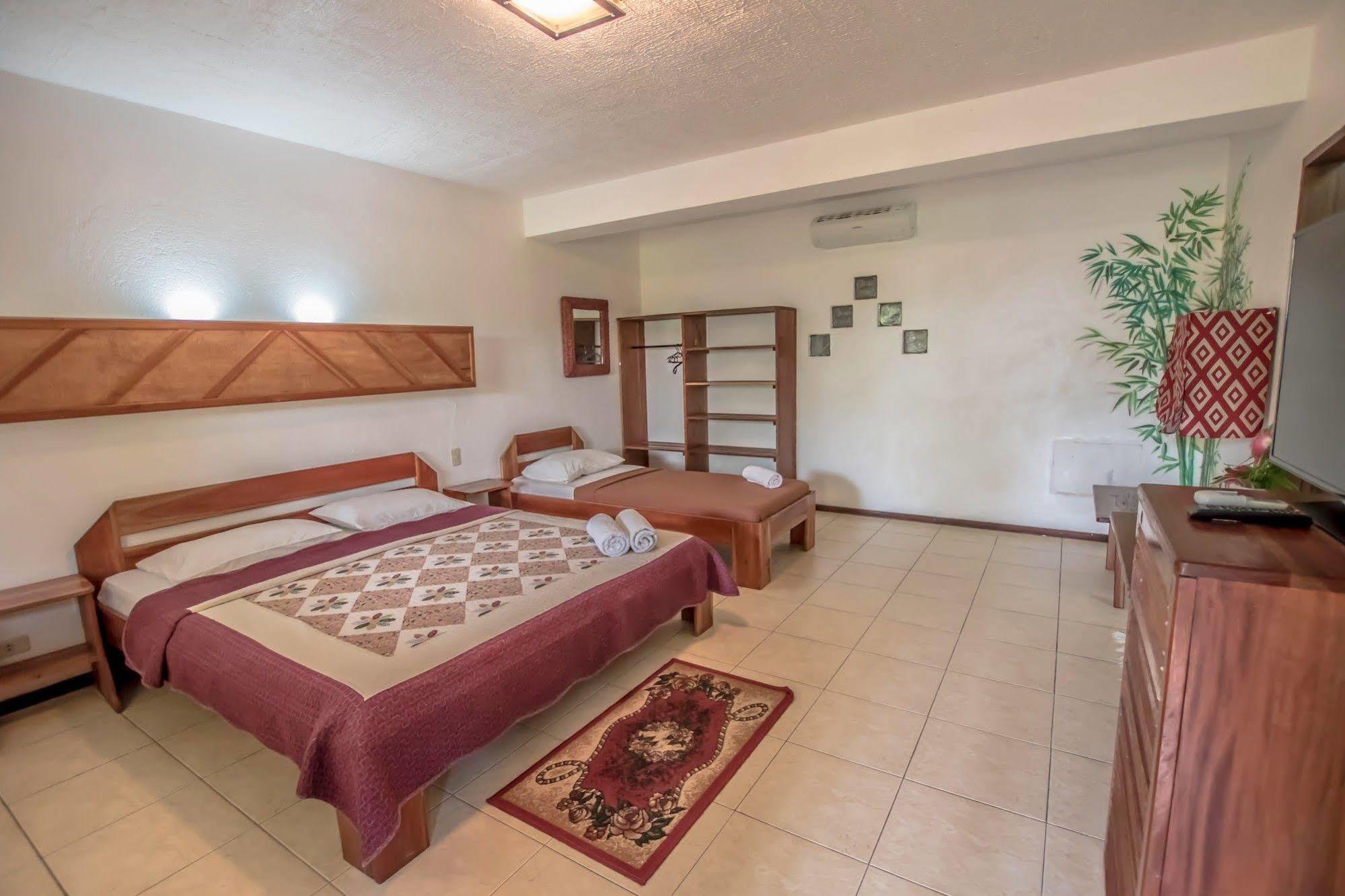 Bamboo Bungalows Resthouse Balabag  Kültér fotó