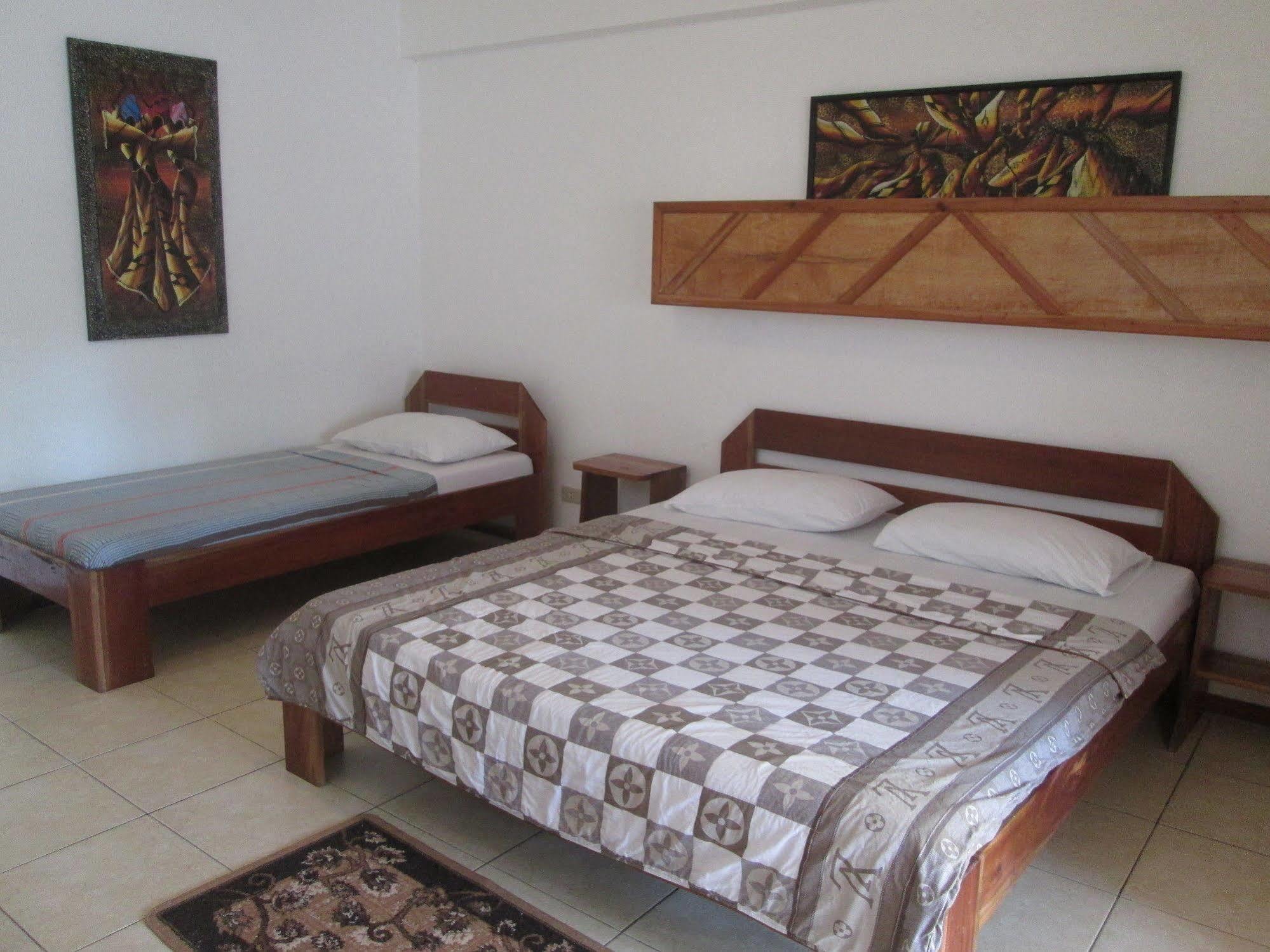 Bamboo Bungalows Resthouse Balabag  Kültér fotó