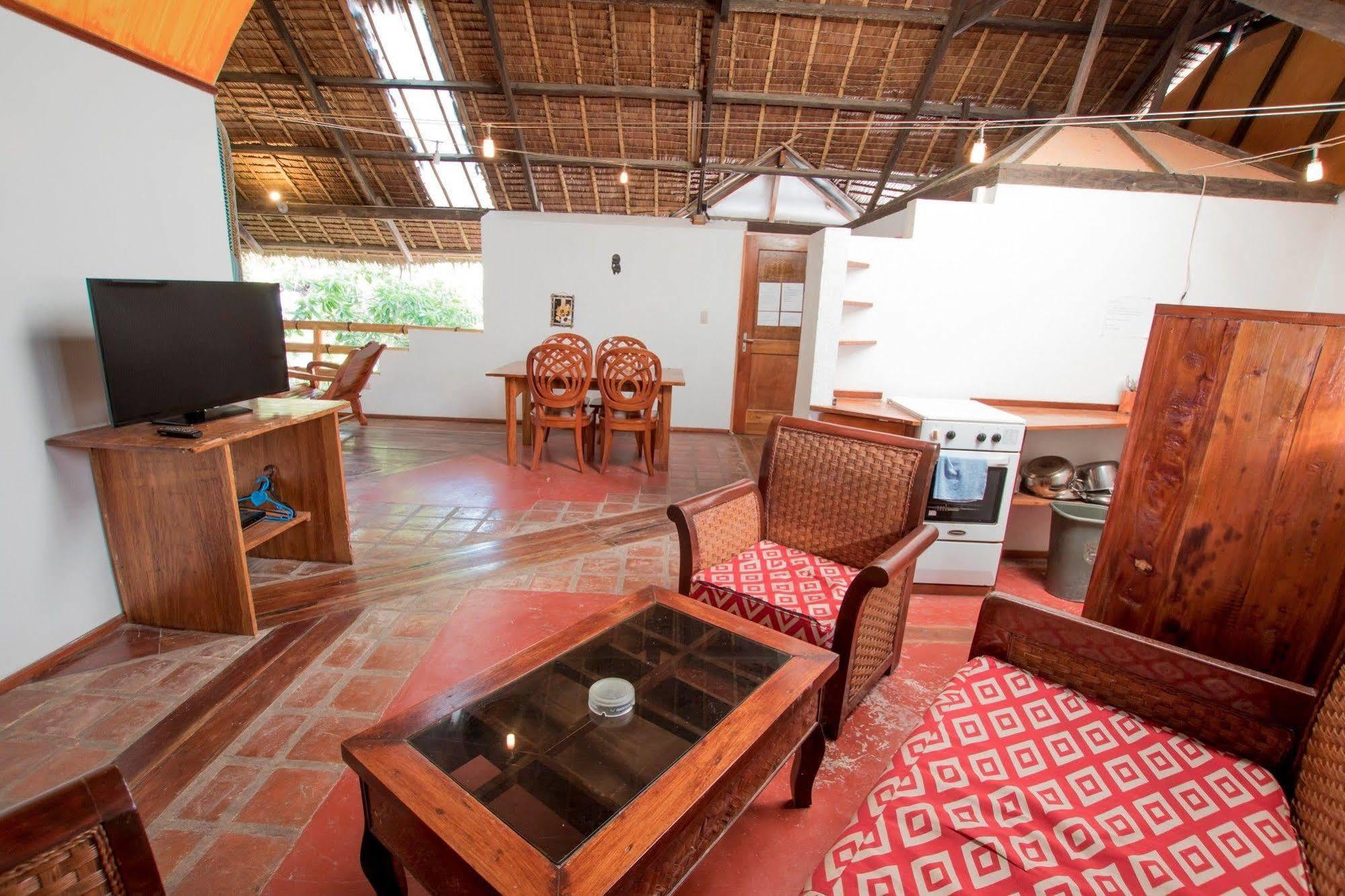 Bamboo Bungalows Resthouse Balabag  Kültér fotó